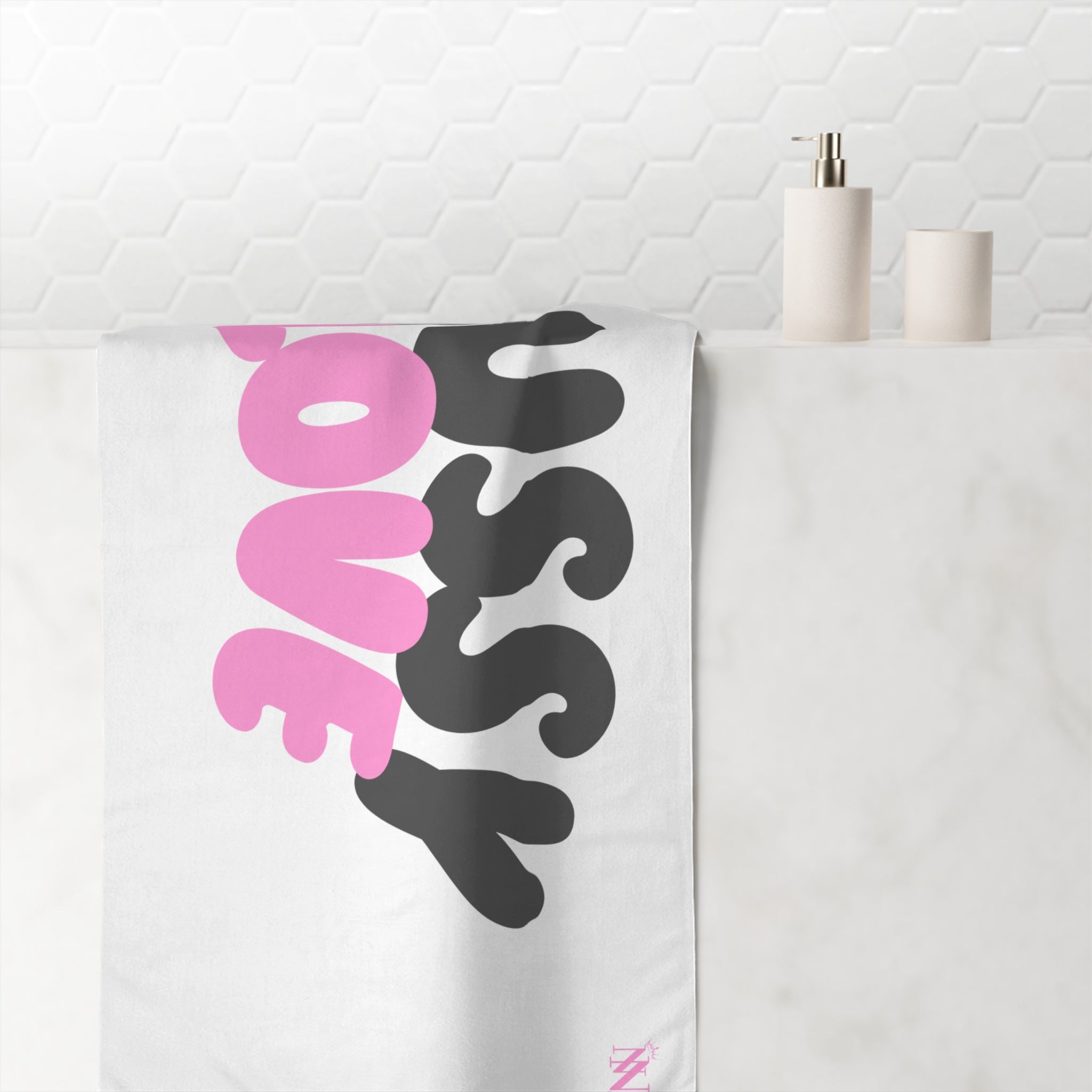 Pussy Love XL Sex Towel